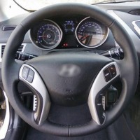 Оплетка на руль из натуральной кожи Hyundai i30 II 2012-2017 г.в. (для замены штатной кожи на руле без подогрева, черная)